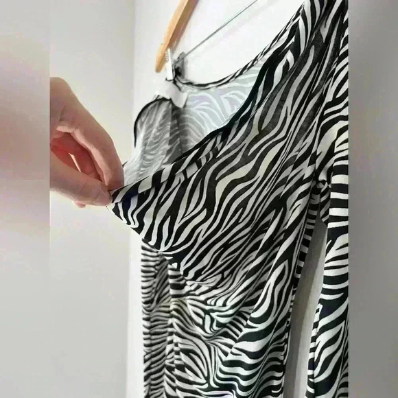 H&M Womens Sheer Black and White Zebra Animal Print Long Sleeve Bodysuit XS - Picture 10 of 11